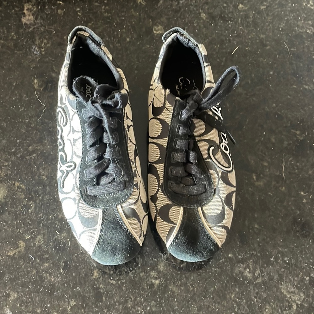 Coach Devin sneakers women’s size 6 gently worn